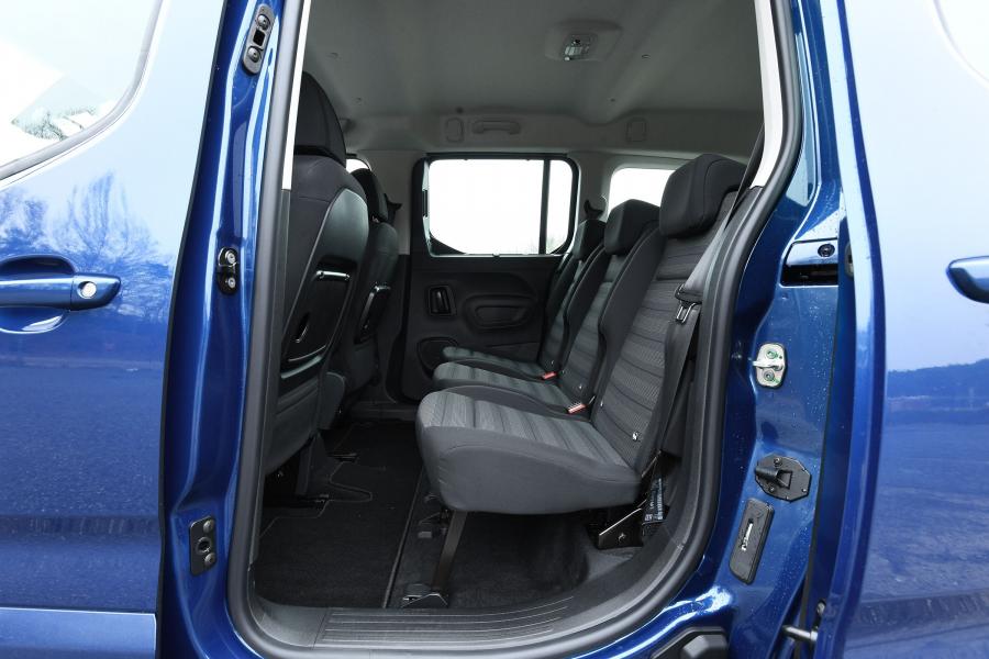 Интерьер Vauxhall Combo Life XL 2018 года  (фото 6 из 27)